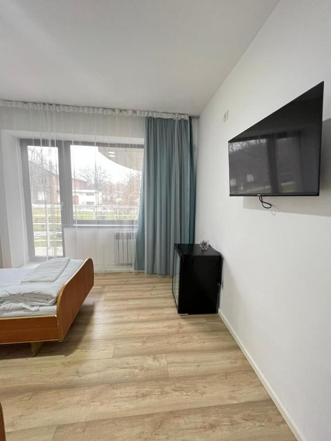 Tourist Hotel Shymkent Bagian luar foto